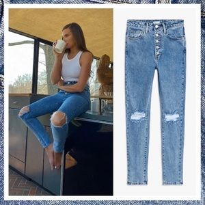 Never worn with tags WEWOREWHAT high rise vintage straight leg jean size 27